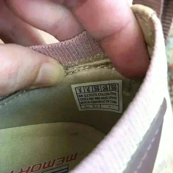 Skechers Bobs Memory Foam Slip On Tennis Shoes in Nude/Mauve Size 9 - Picture 8 of 10